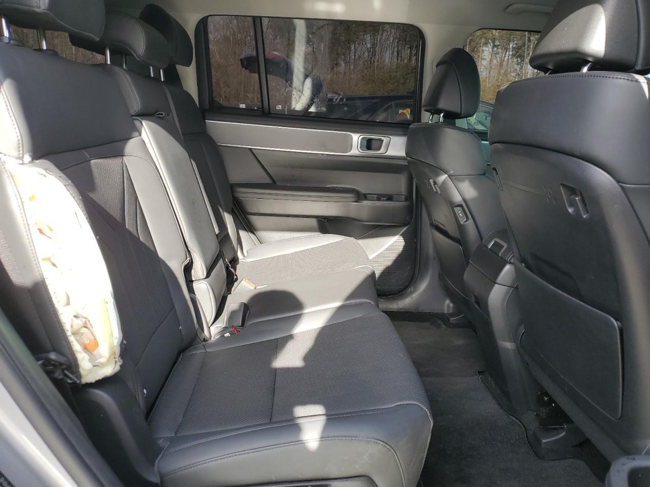 2024 Hyundai Santa Fe - Image 11