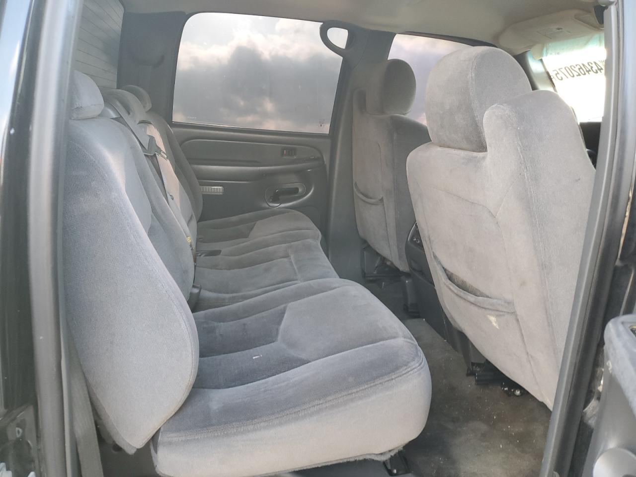 2005 GMC Sierra - Image 10