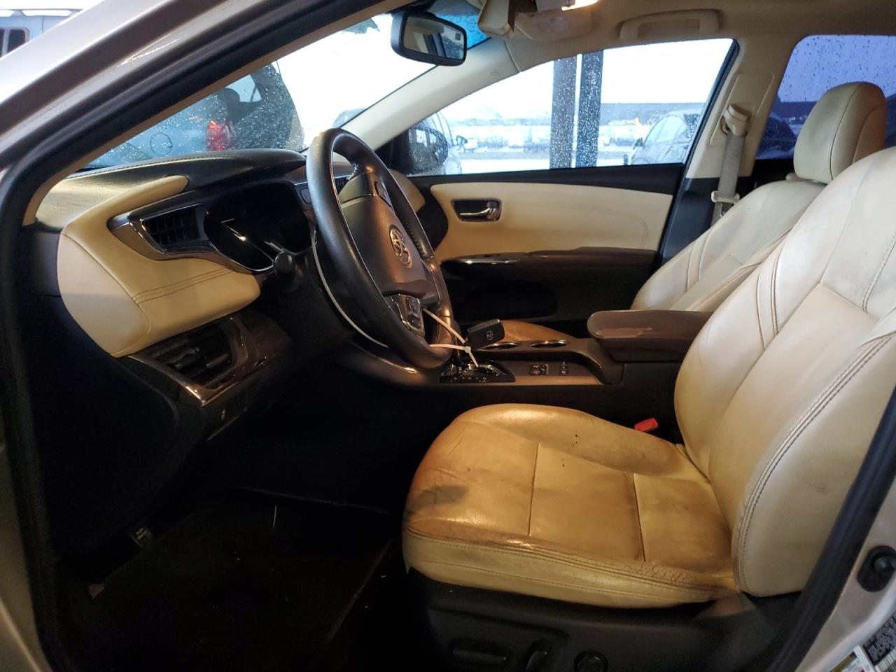 2014 Toyota Avalon - Image 7