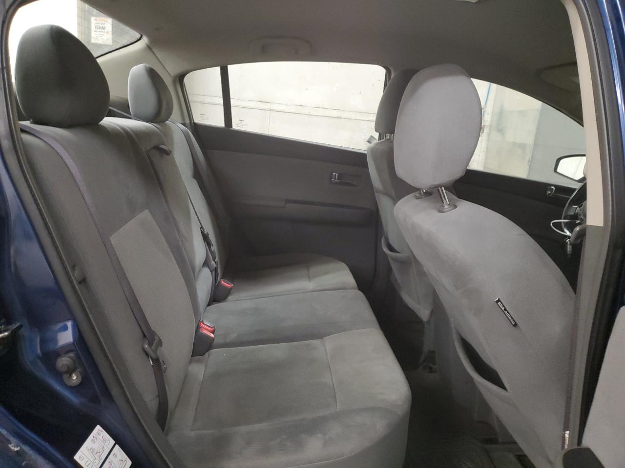 2009 Nissan Sentra - Image 10