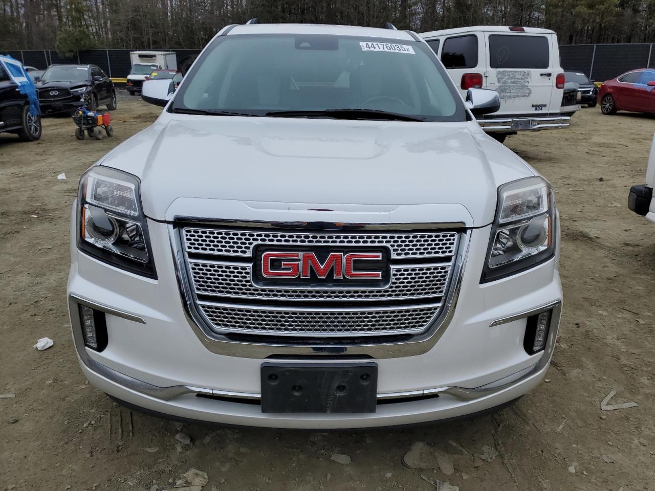 2017 GMC Terrain - Image 5