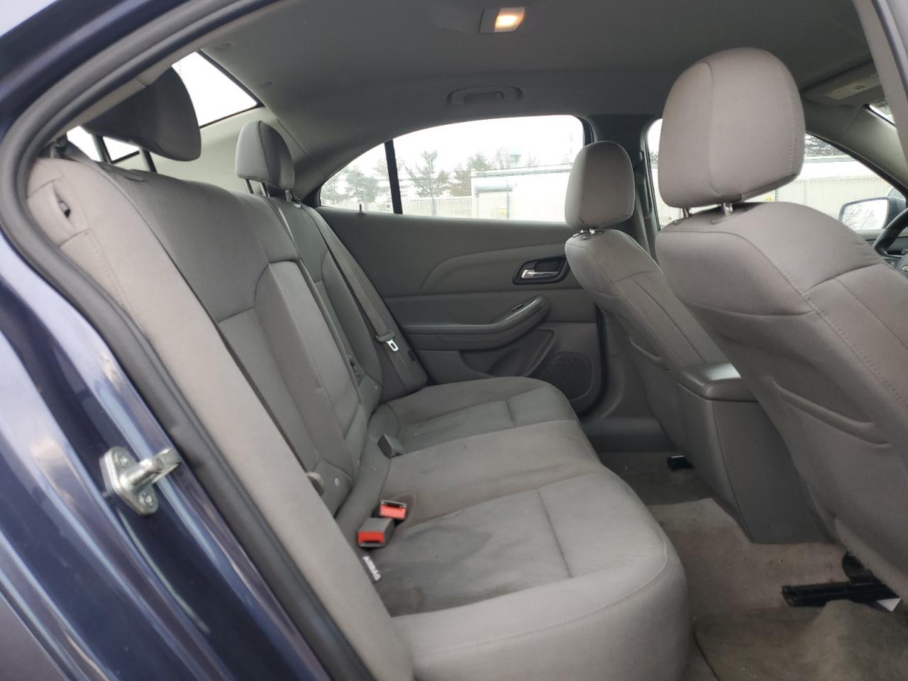 2014 Chevrolet Malibu - Image 10