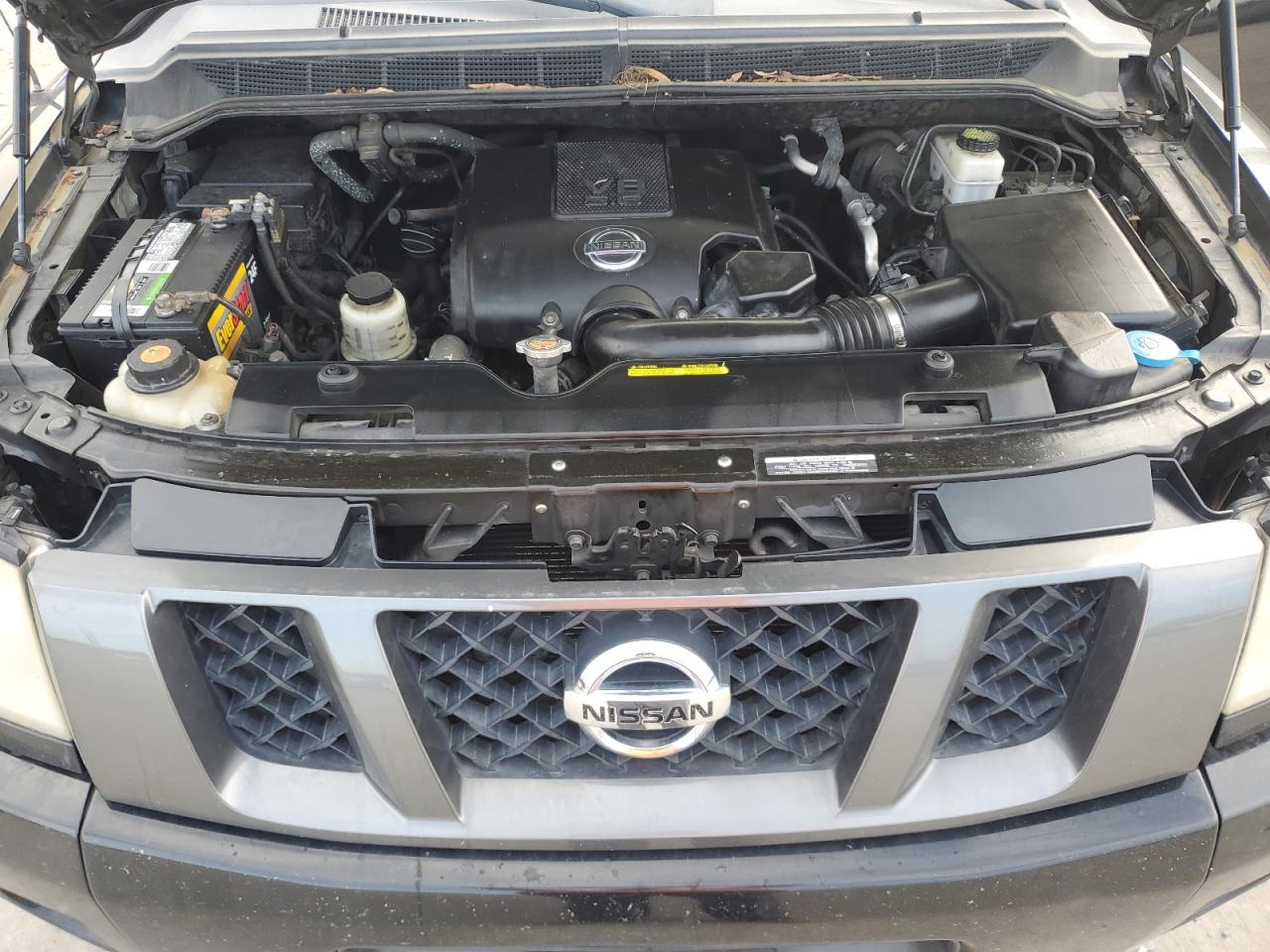 2012 Nissan Titan - Image 11