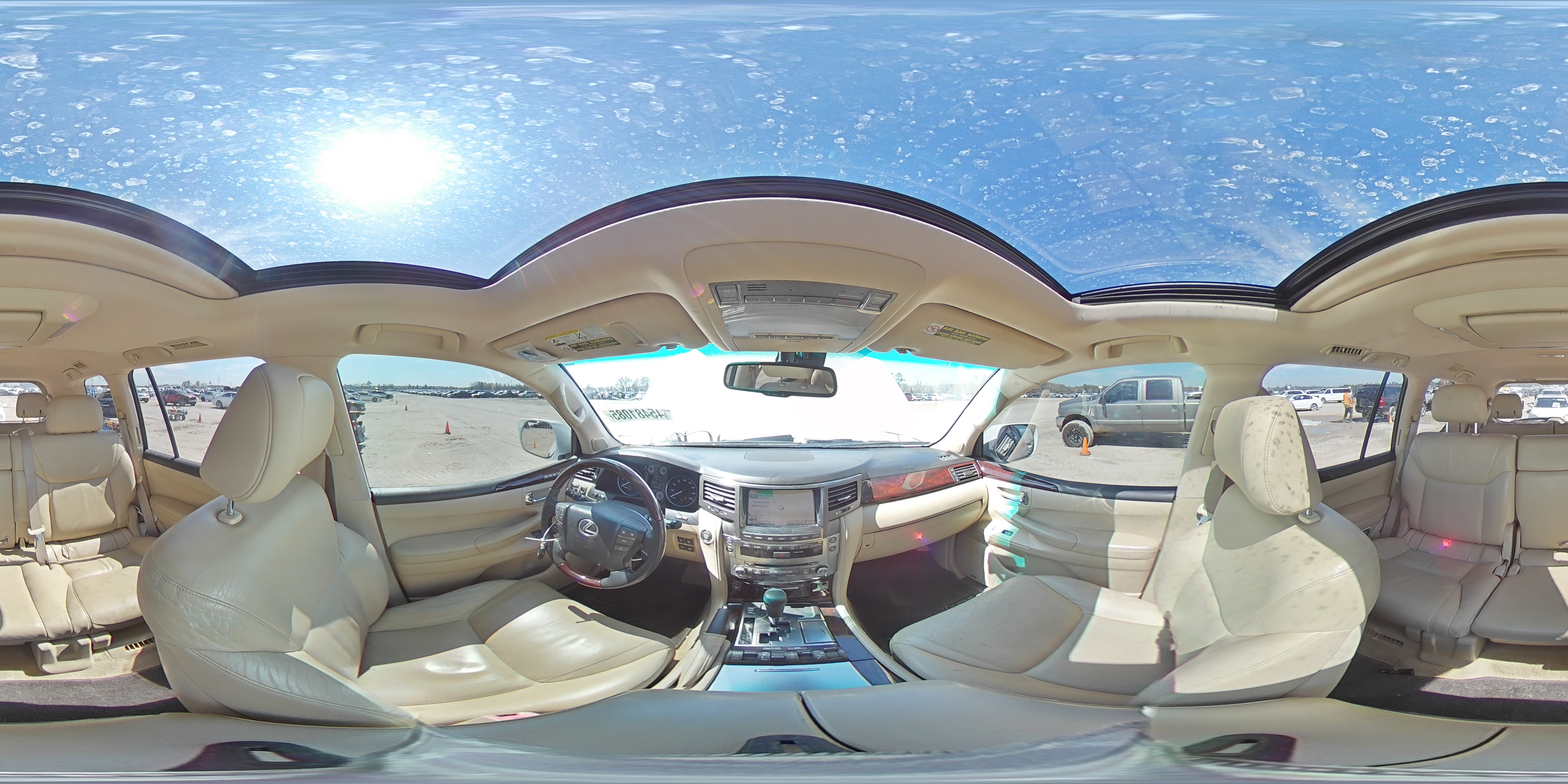 2011 Lexus LX - Image 14