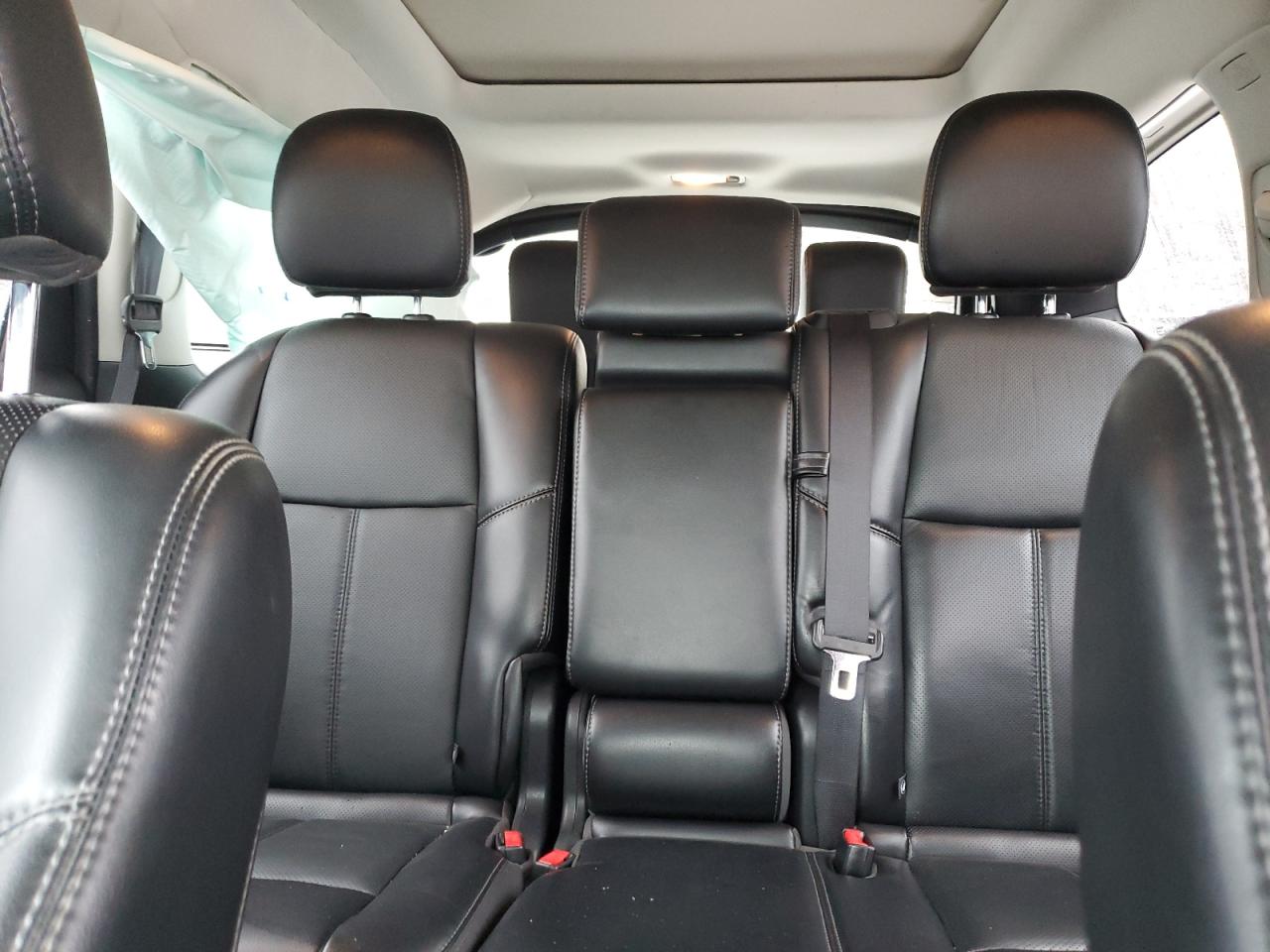 2017 Nissan Pathfinder - Image 10