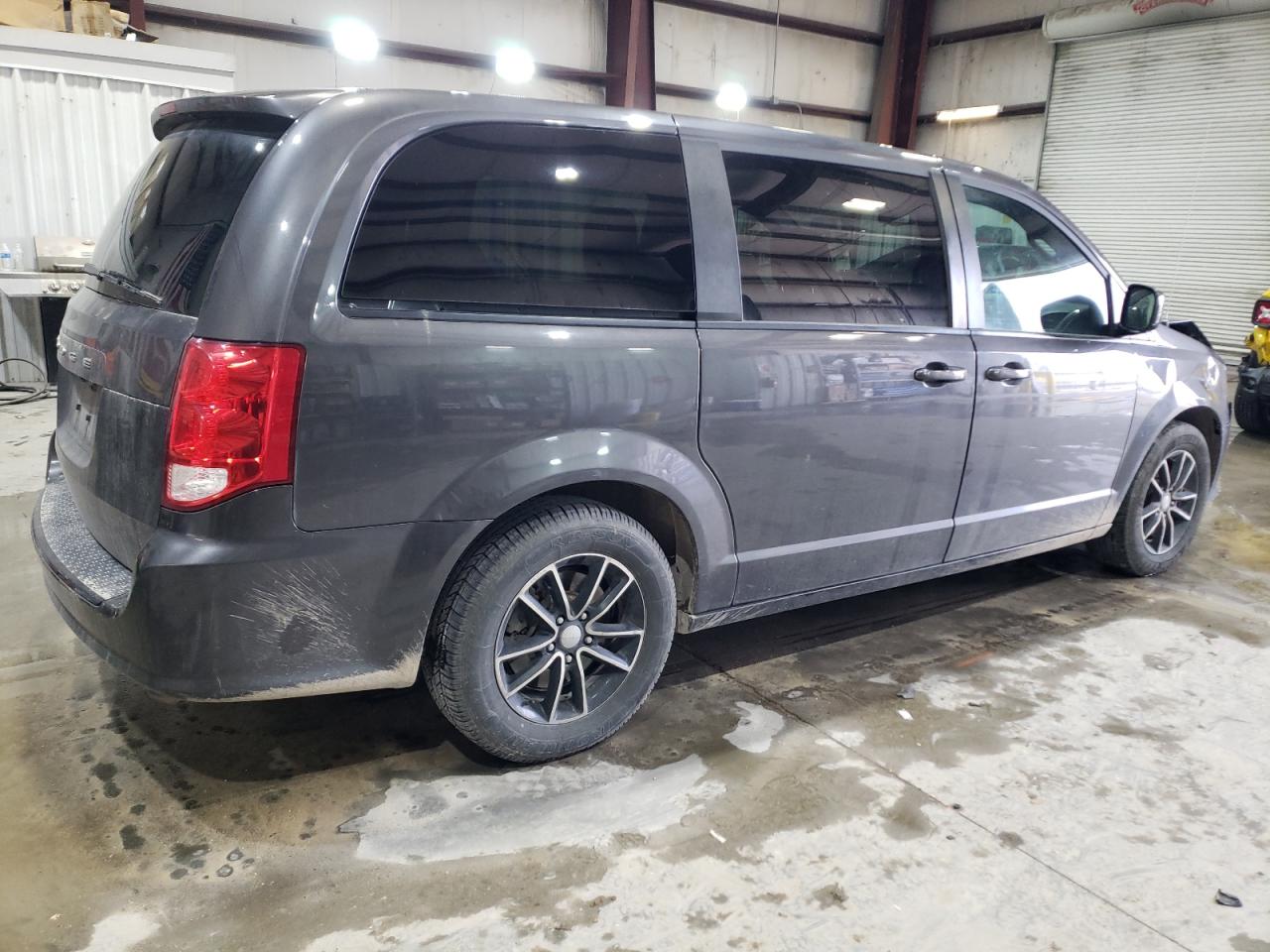 2018 Dodge Caravan - Image 3