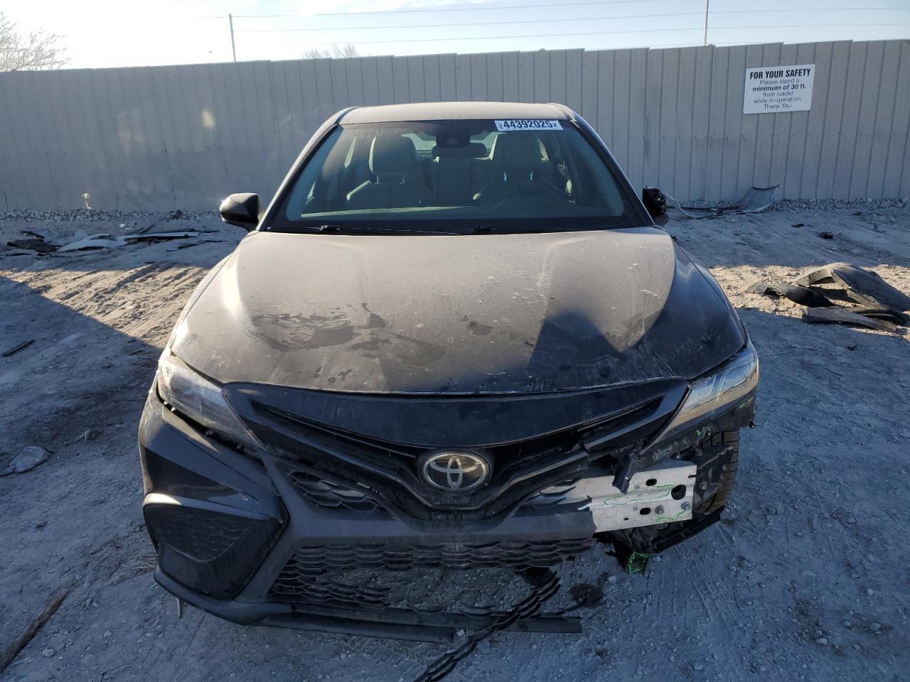 2021 Toyota Camry - Image 5