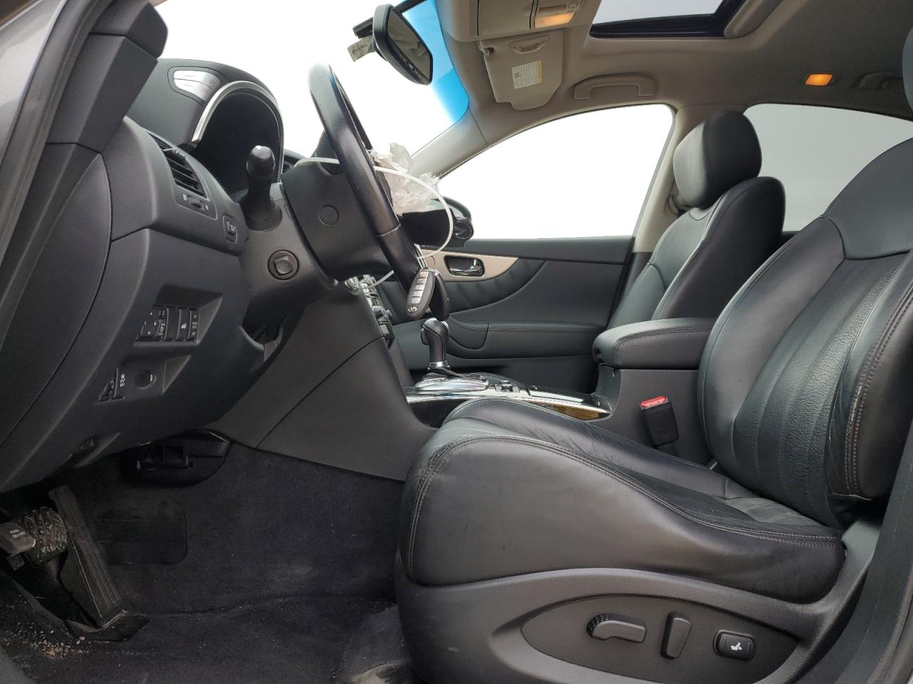2015 Infiniti QX70 - Image 7