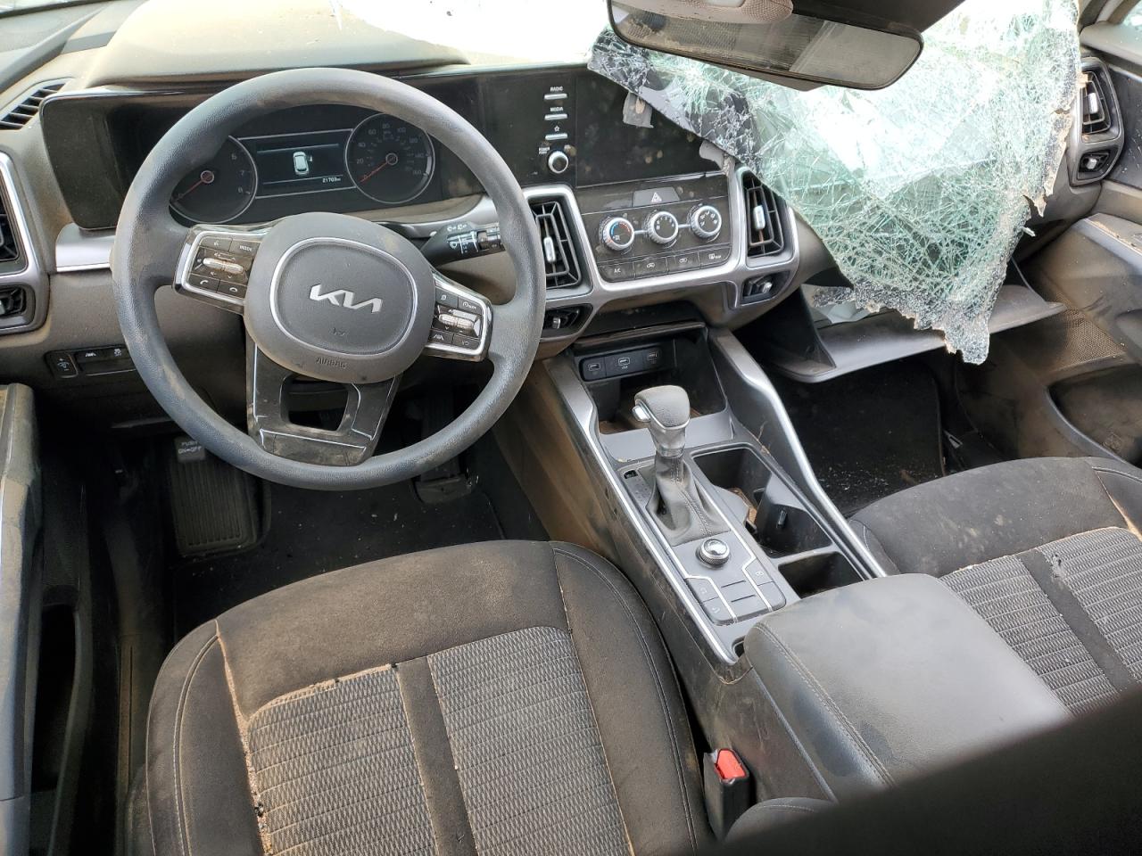 2023 Kia Sorento - Image 8