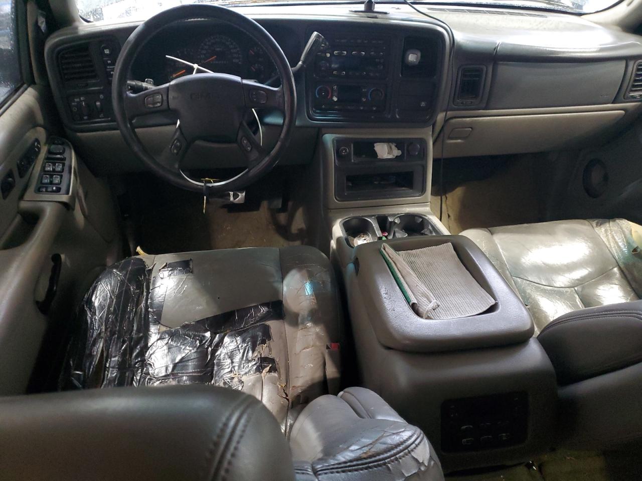 2006 GMC Yukon - Image 8