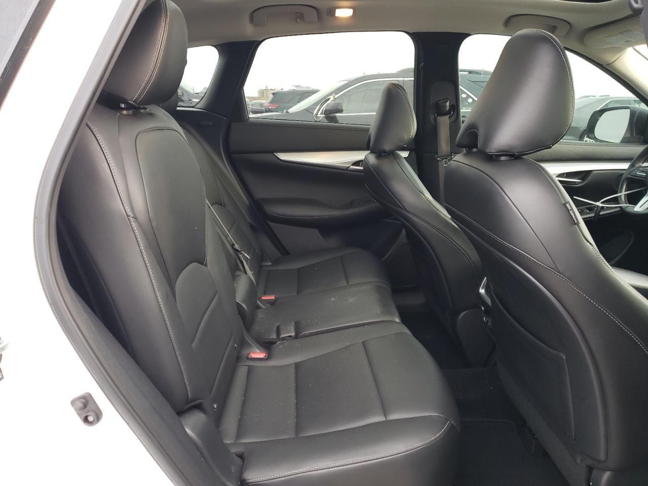 2019 Infiniti QX50 - Image 11