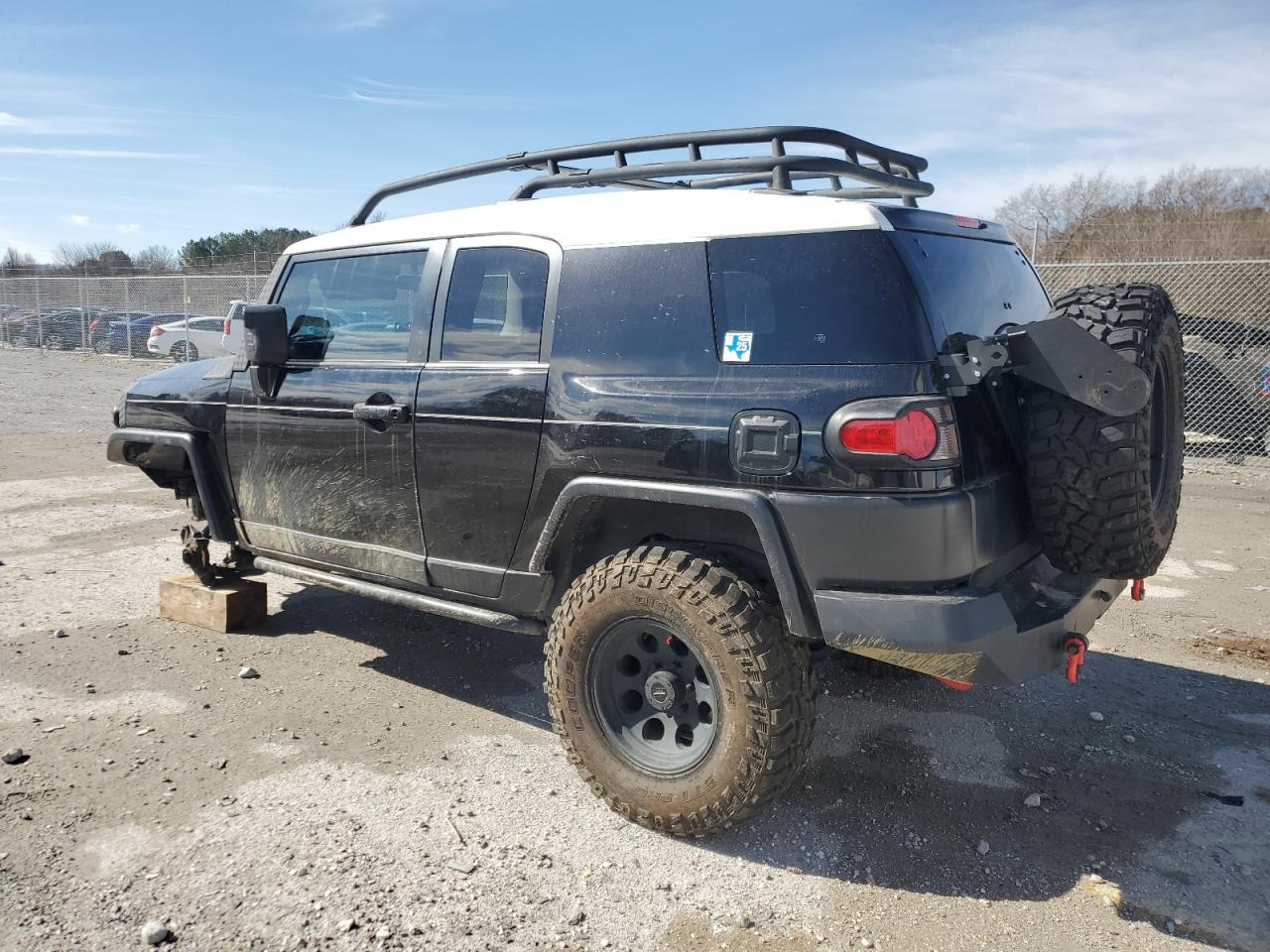2007 Toyota FJ Cruiser - Image 2