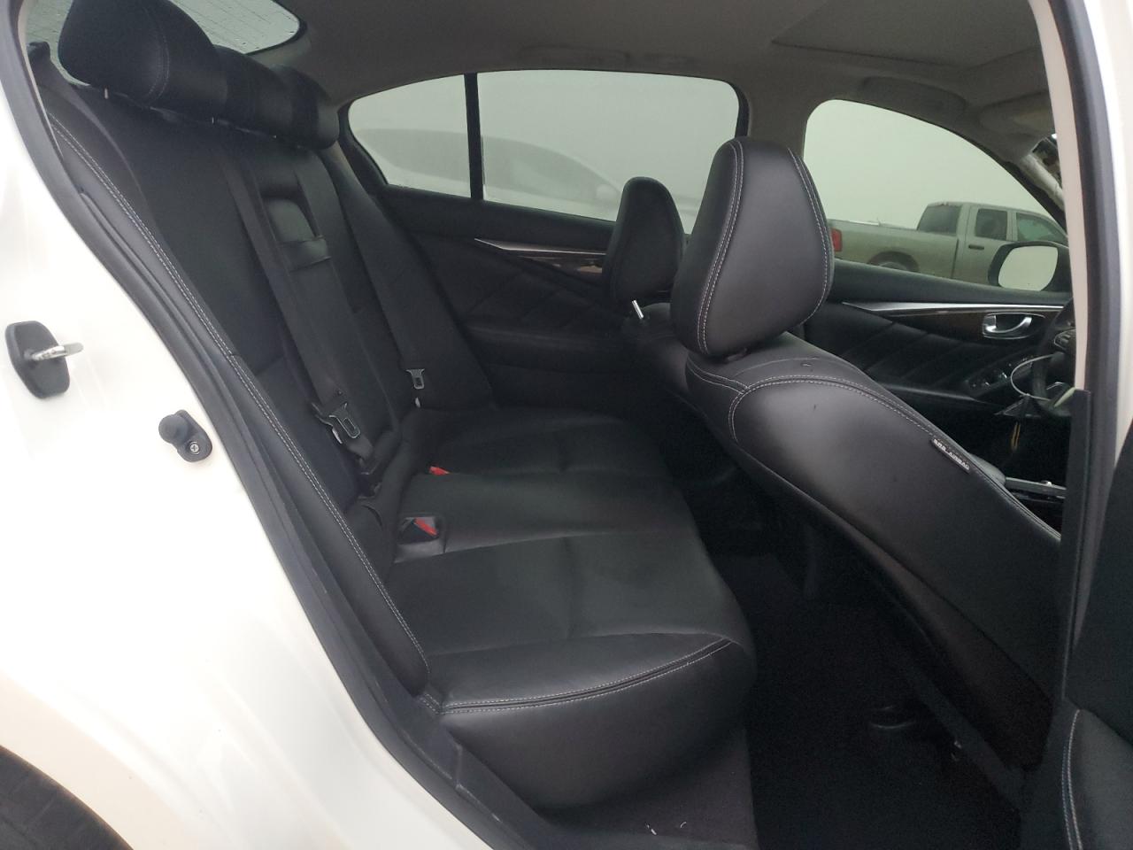 2017 Infiniti Q50 - Image 10