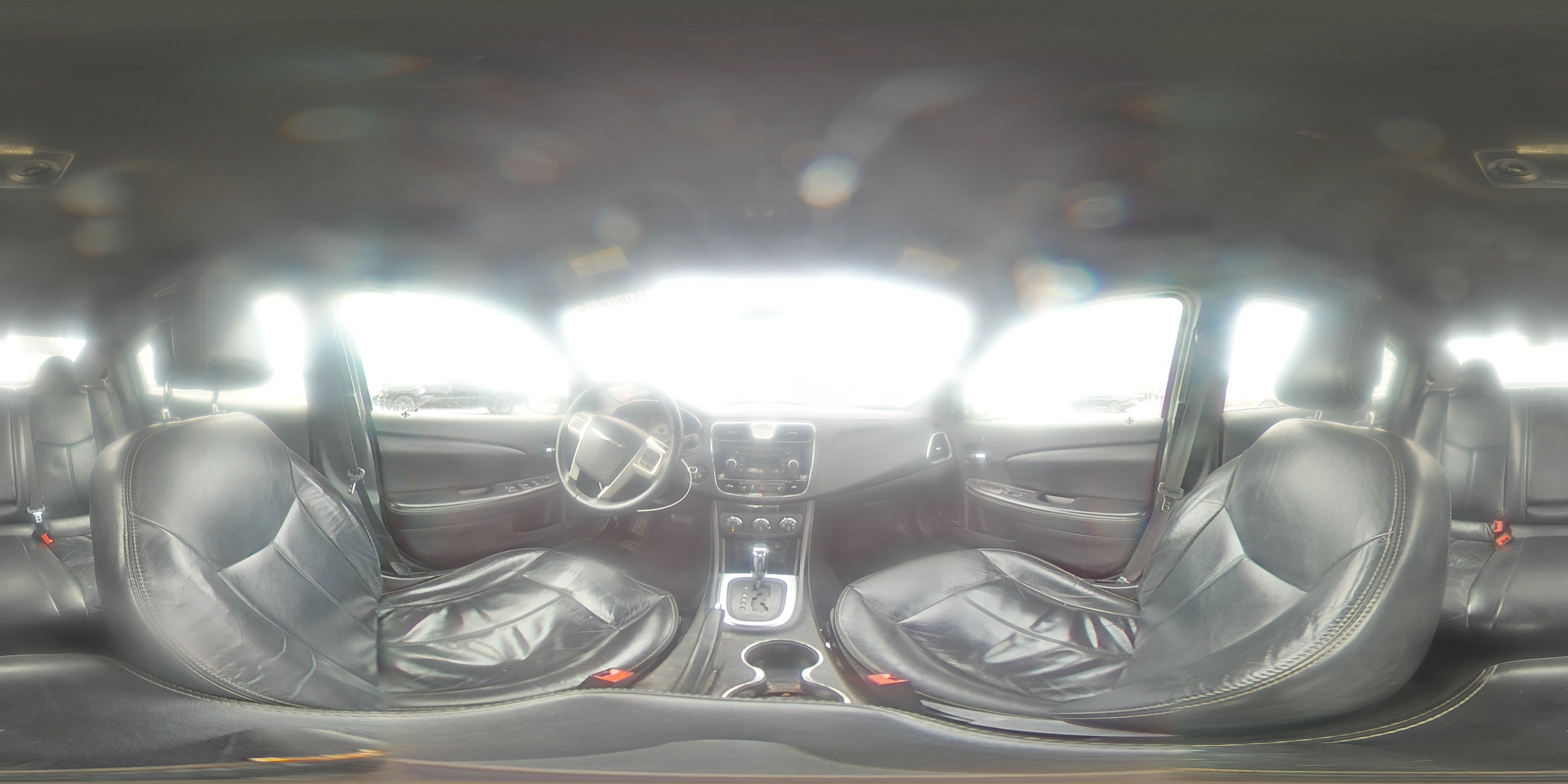 2013 Chrysler 200 - Image 13