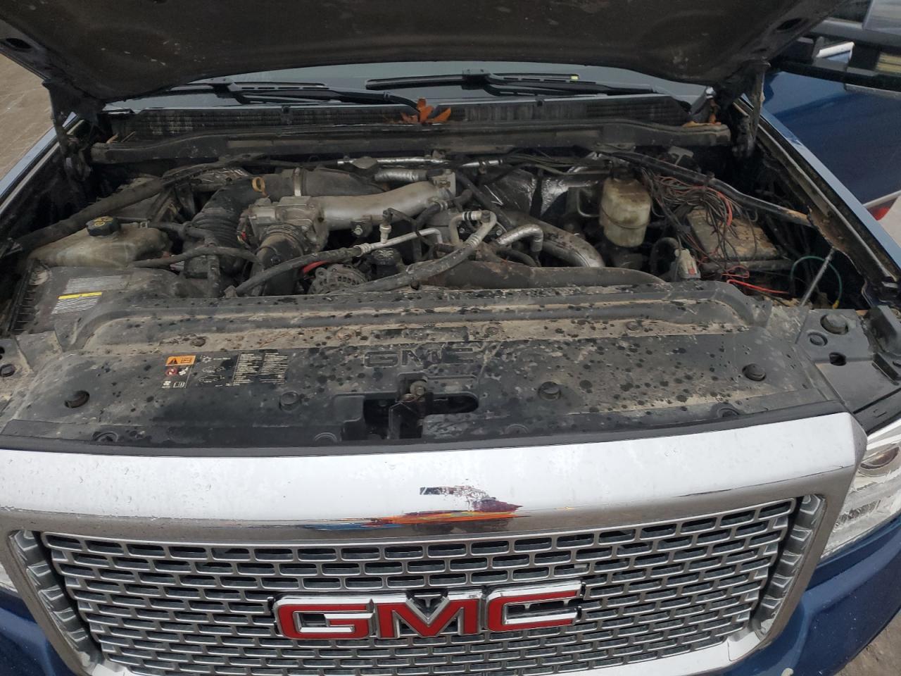 2015 GMC Sierra - Image 13