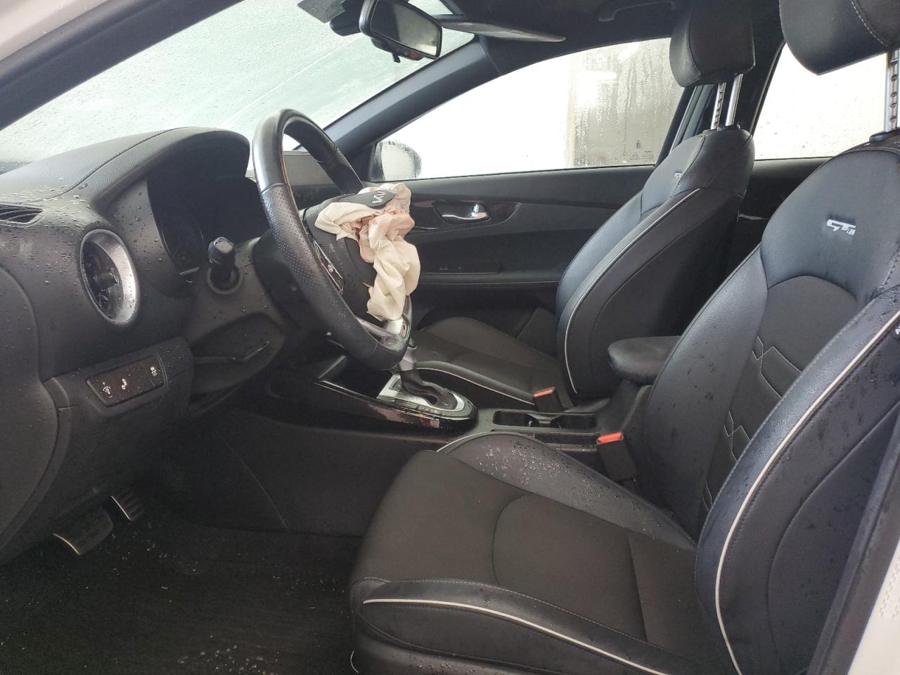 2024 Kia Forte - Image 7