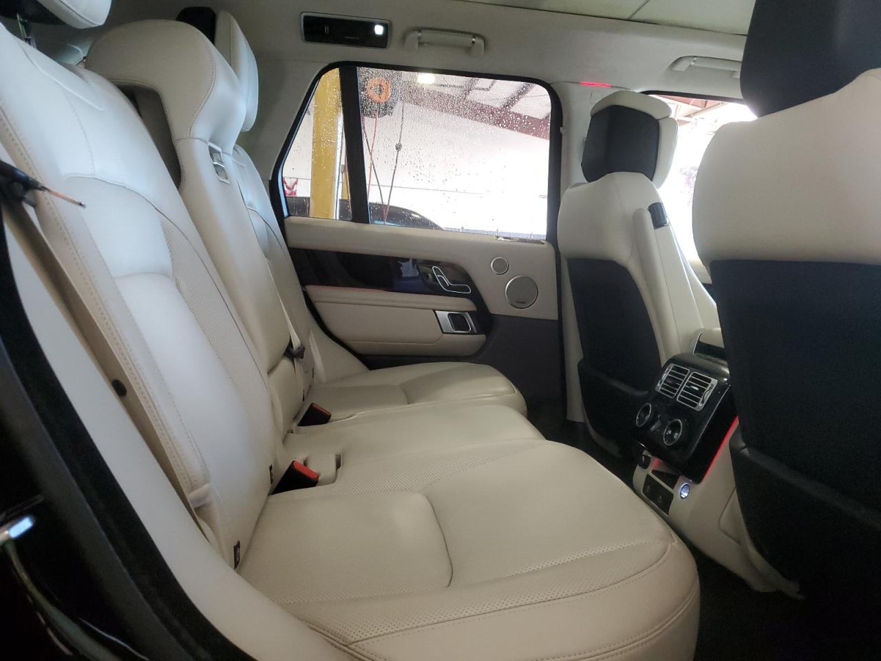 2022 Land Rover Range Rover - Image 11