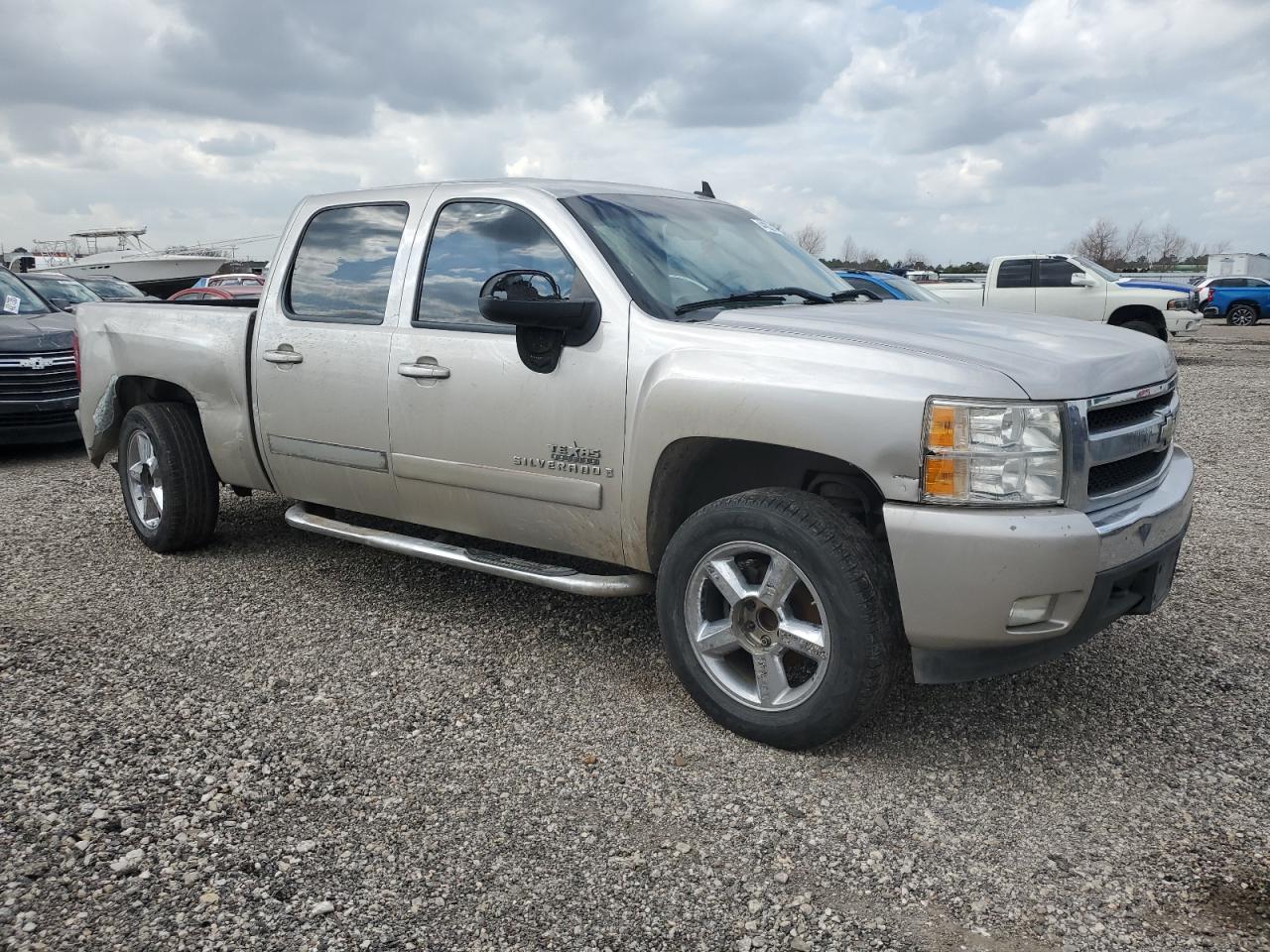2008 Chevrolet Silverado - Image 4