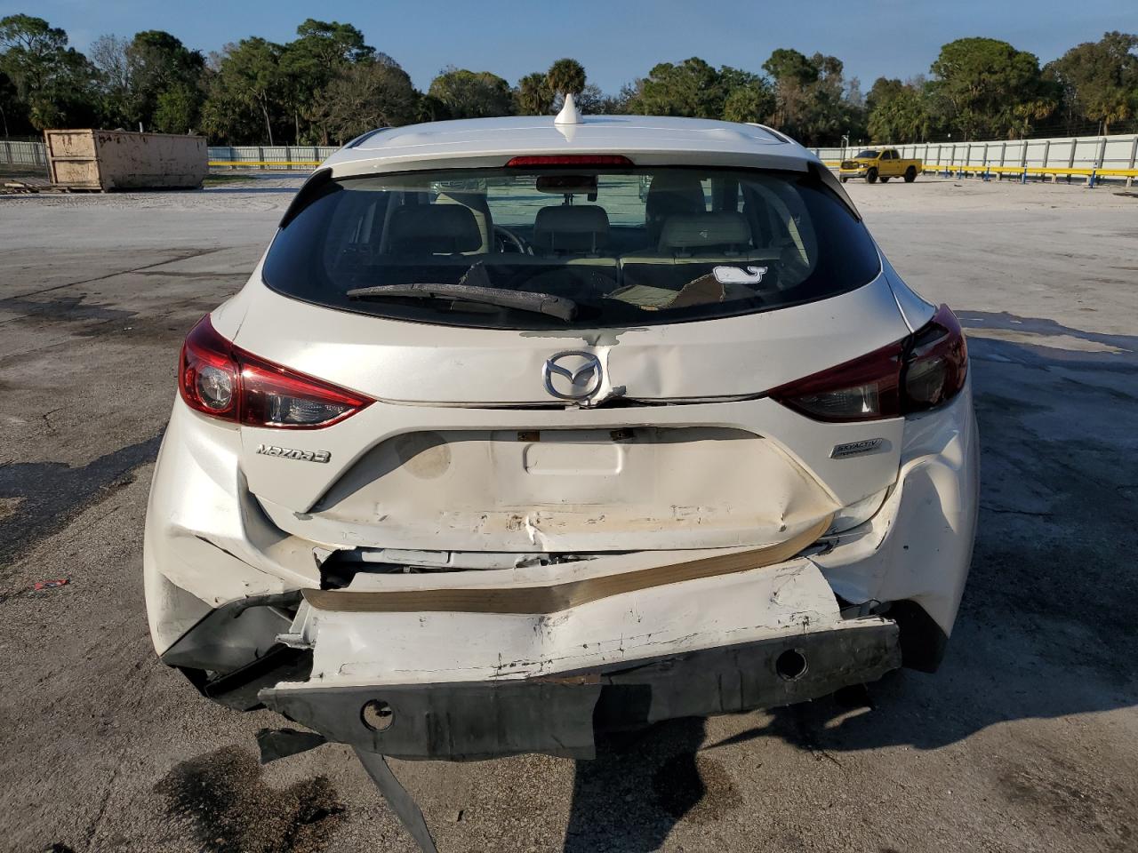 2015 Mazda 3 - Image 6