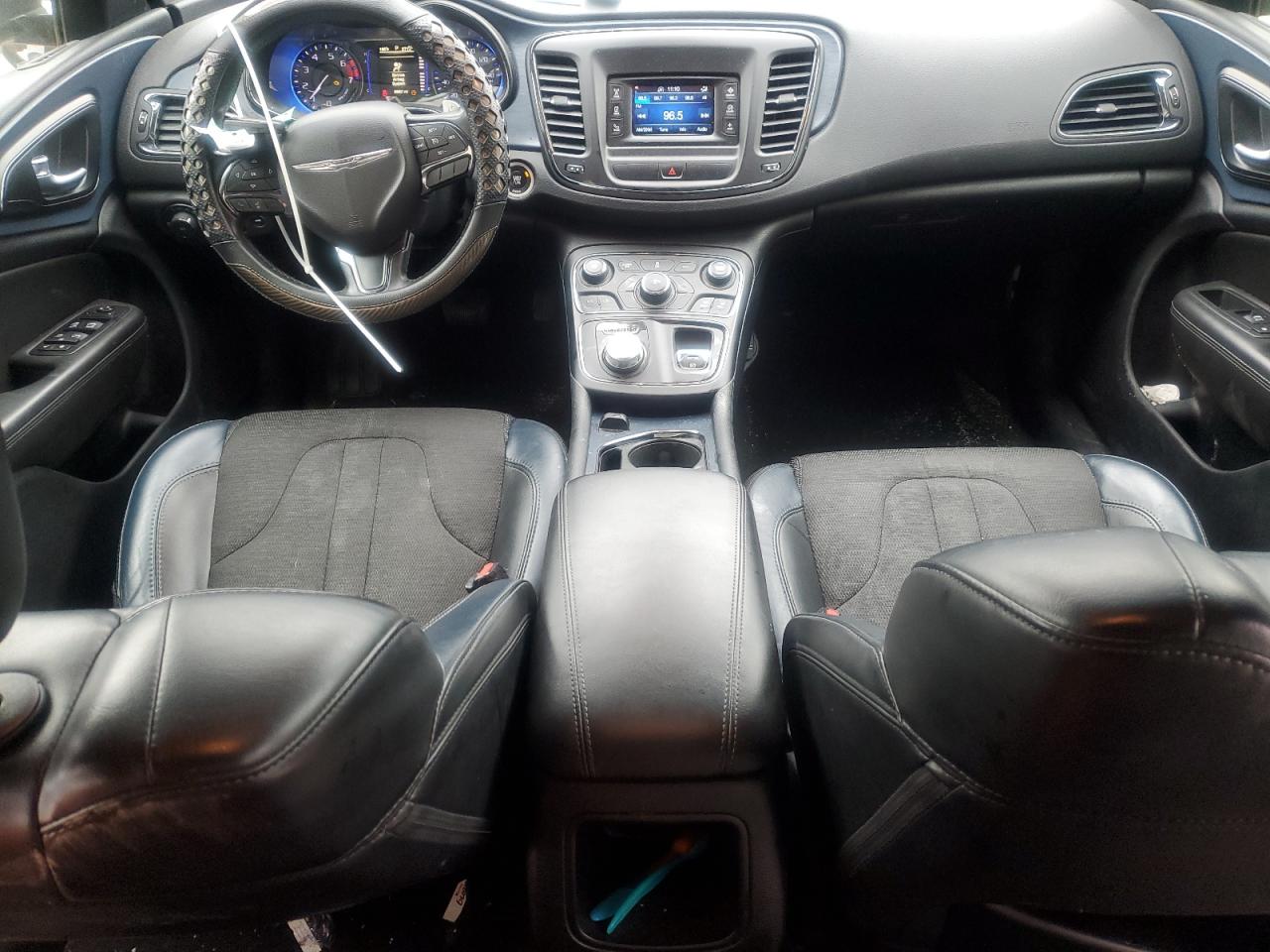 2016 Chrysler 200 - Image 8