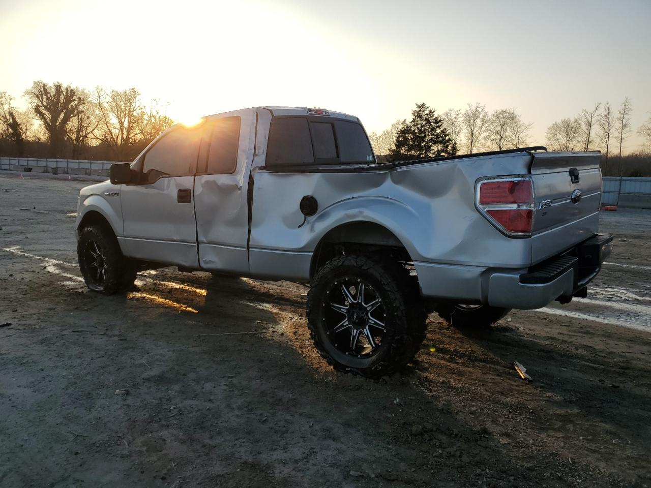 2009 Ford F-150 - Image 2