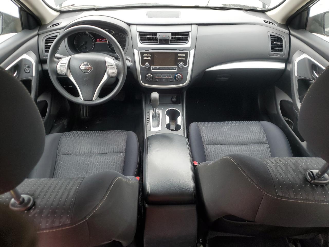 2017 Nissan Altima - Image 8