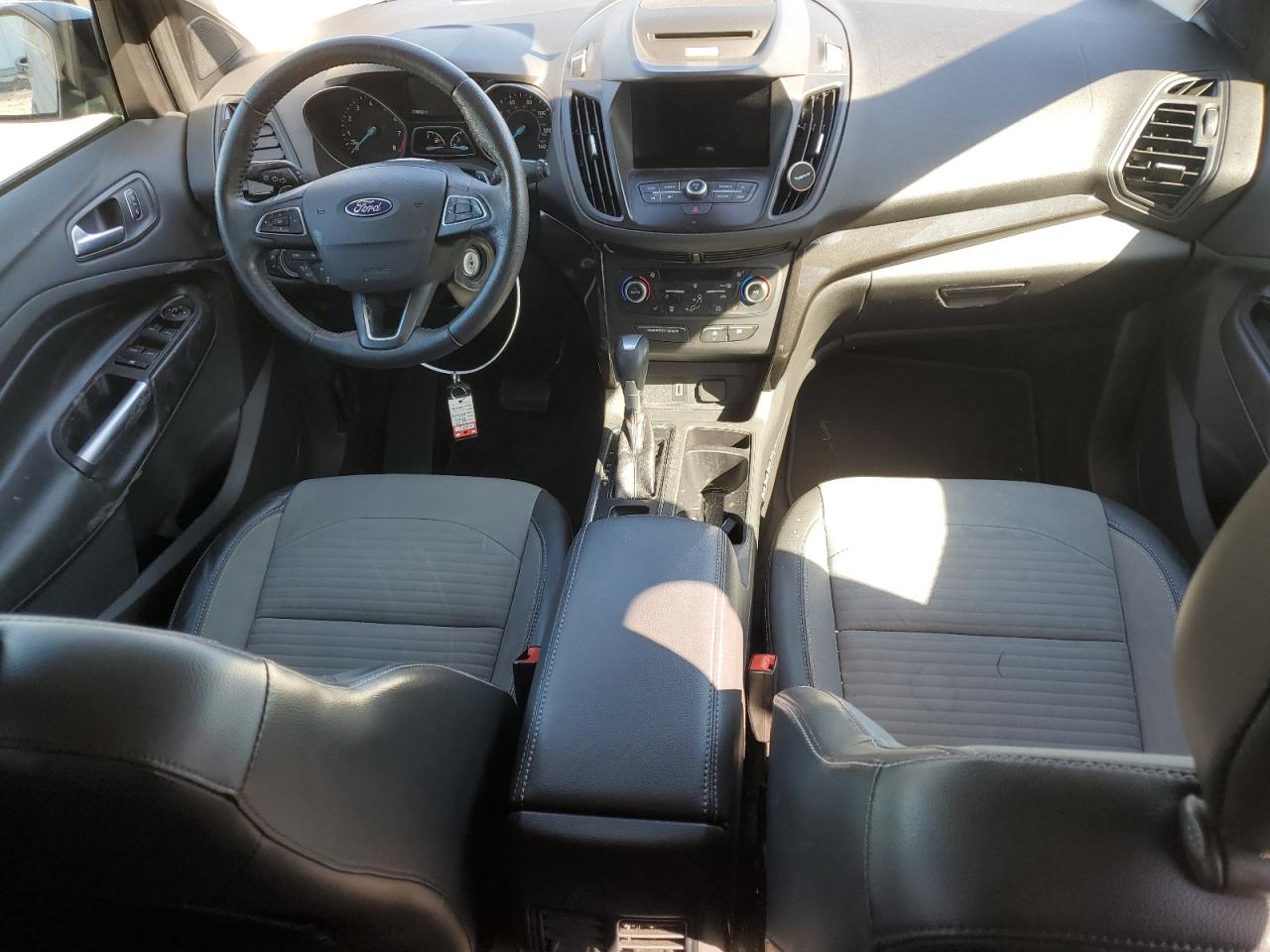 1FMCU9GD2JUA14969 FORD ESCAPE 2018