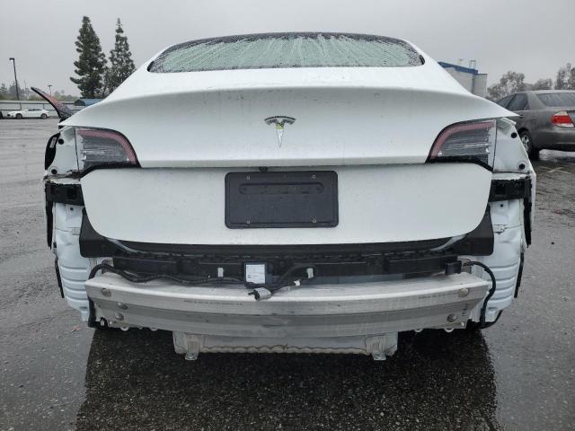  TESLA MODEL 3 2021 Biały
