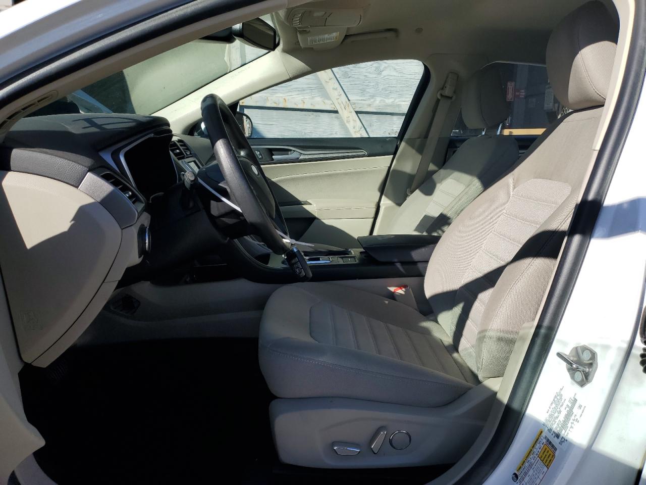 2020 Ford Fusion - Image 7