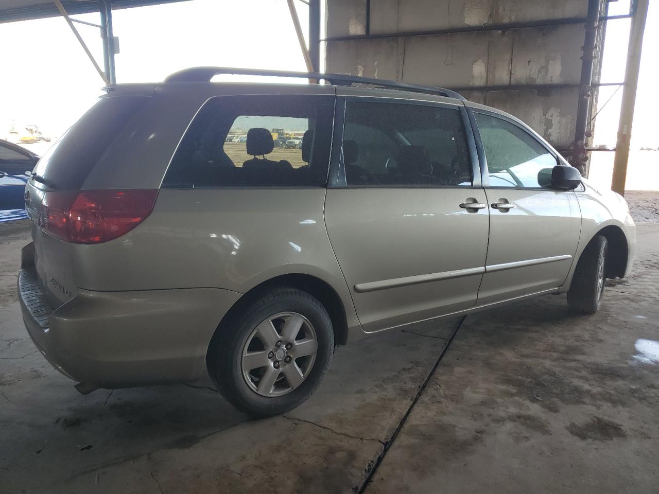 2006 Toyota Sienna - Image 3