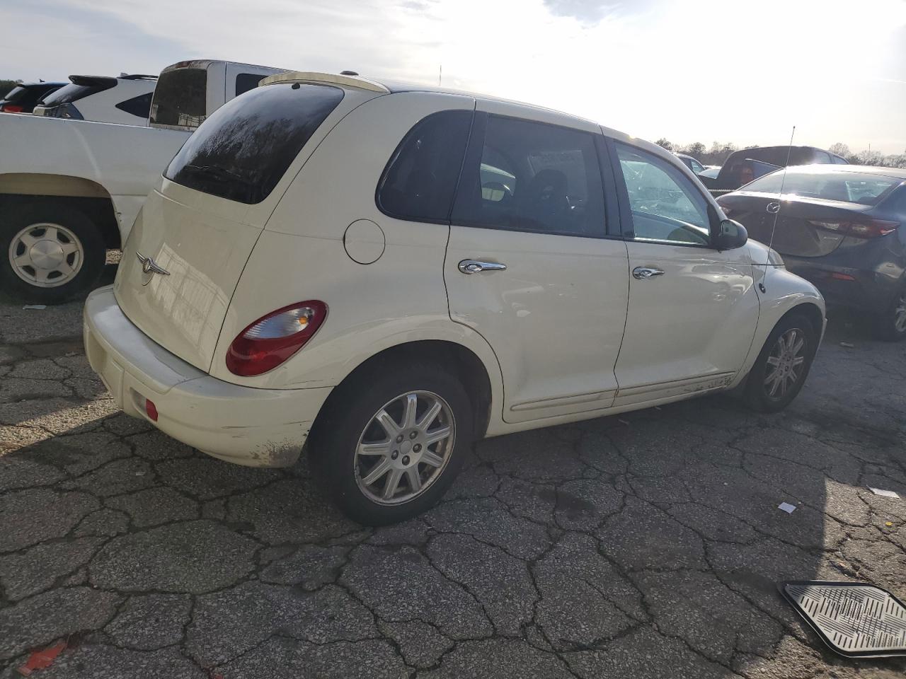 2008 Chrysler PT Cruiser - Image 3