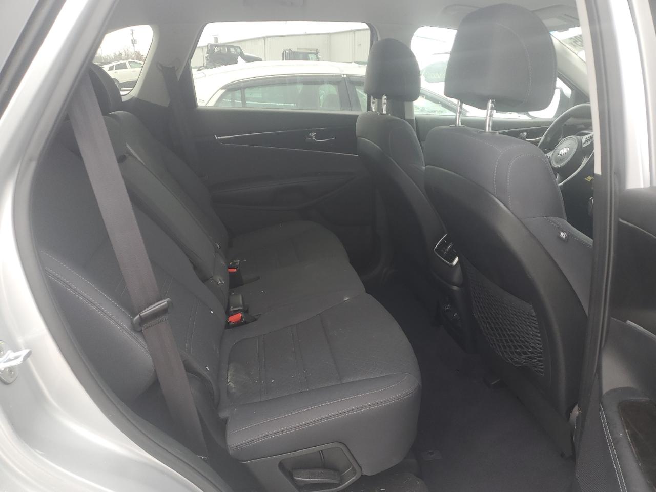 2017 Kia Sorento - Image 11