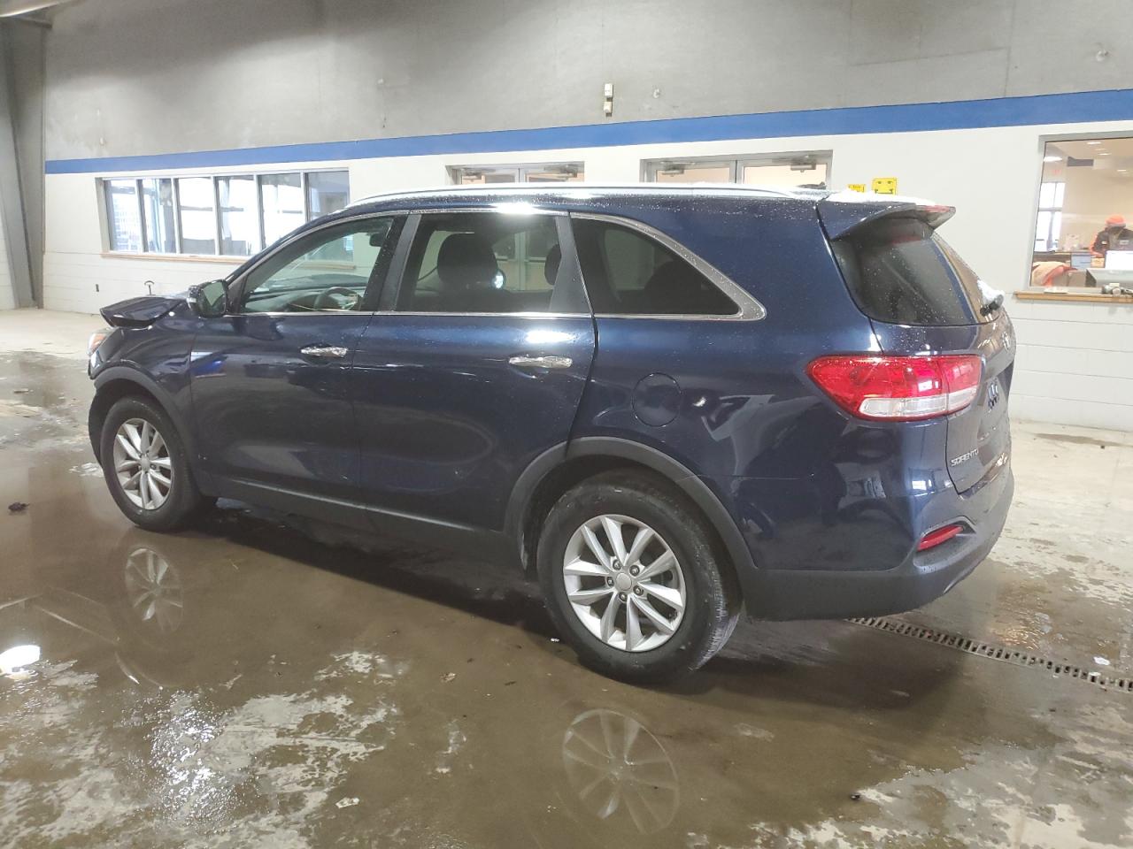 2016 Kia Sorento - Image 2