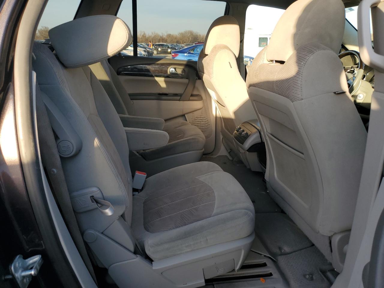 2015 Buick Enclave - Image 11