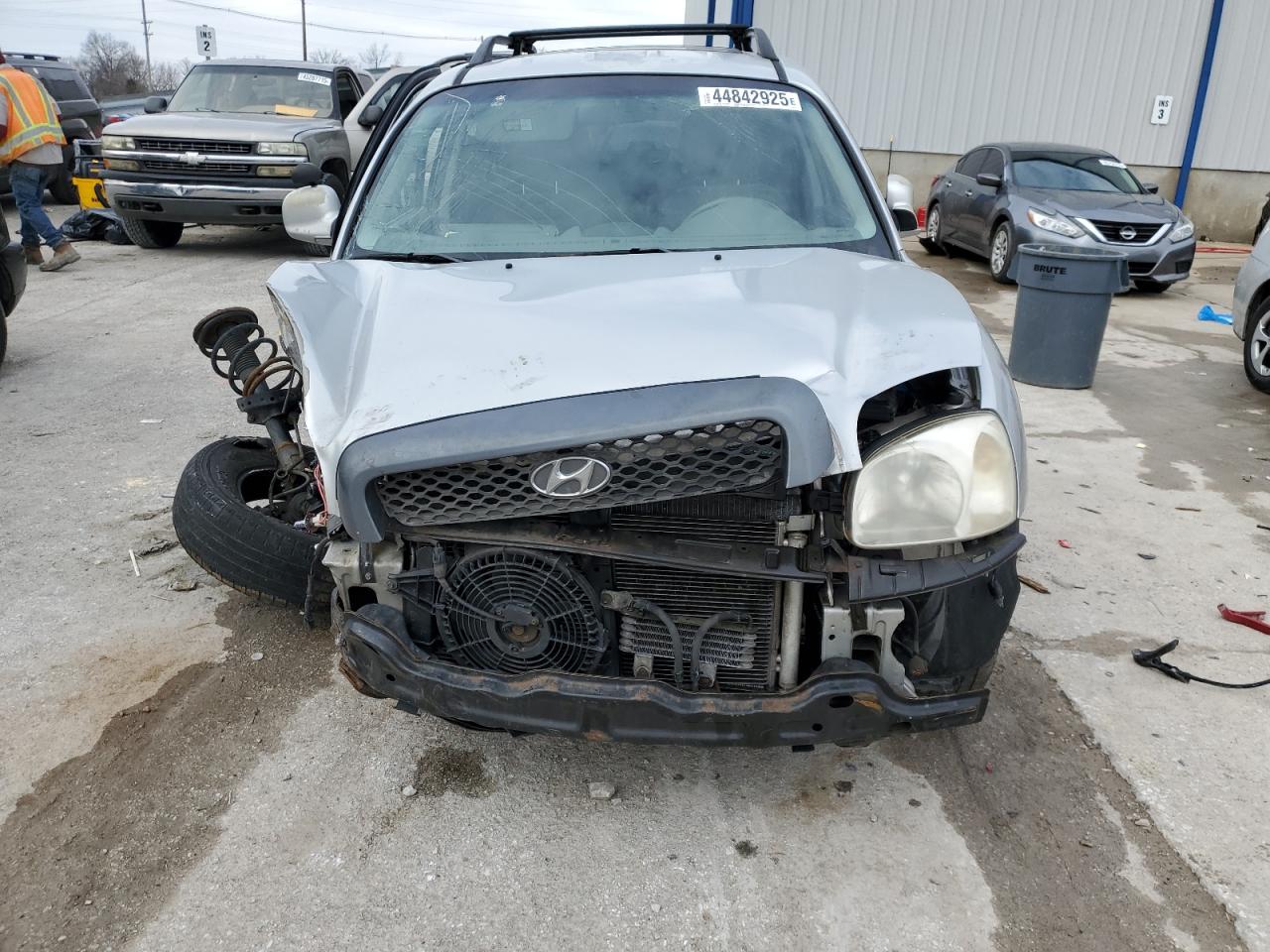 2004 Hyundai Santa Fe - Image 5