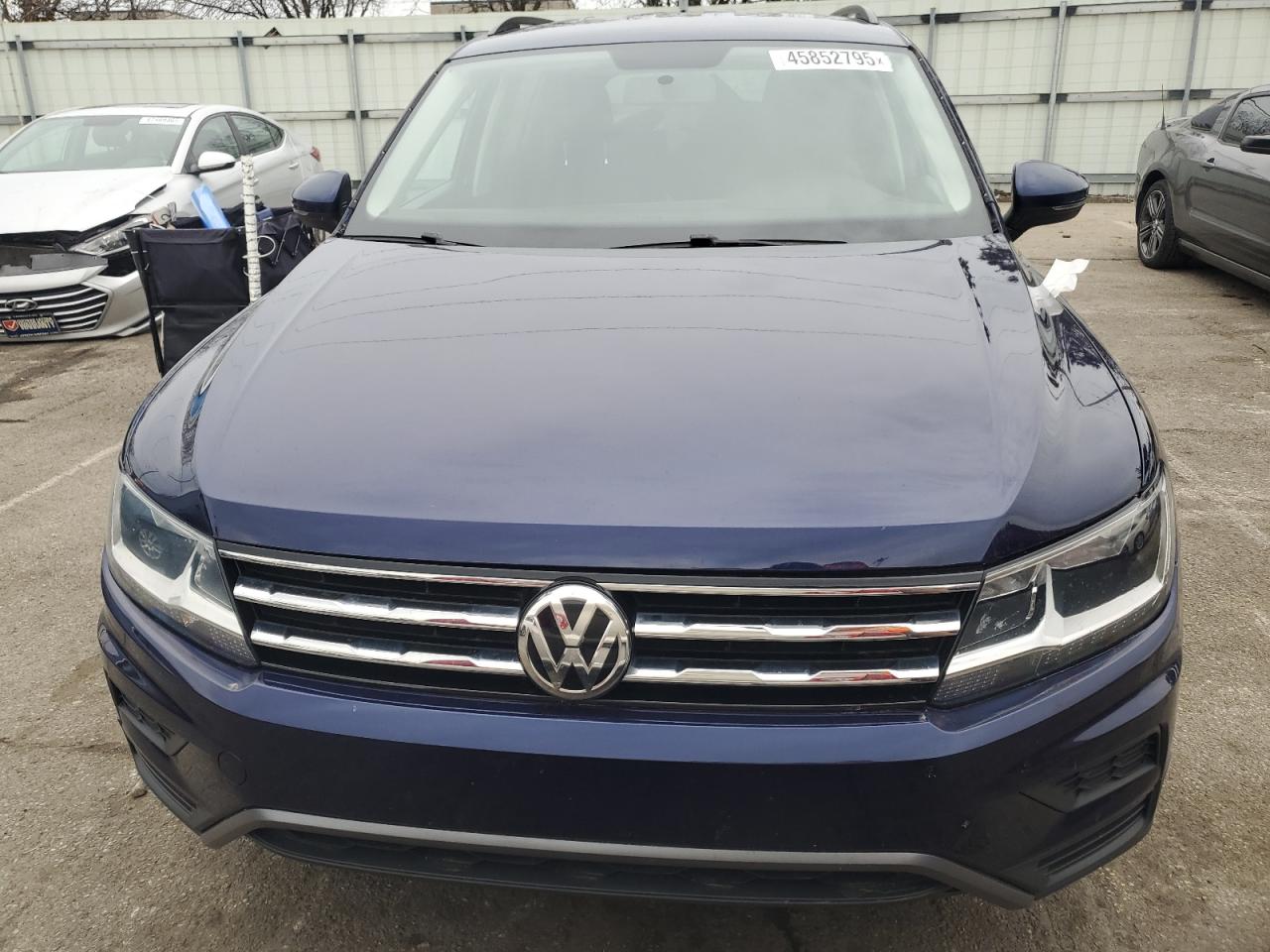 2021 Volkswagen Tiguan - Image 5