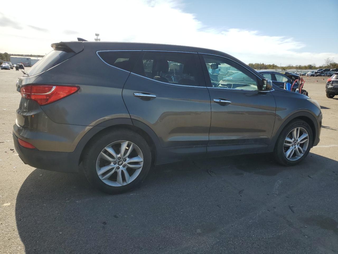 2013 Hyundai Santa Fe - Image 3