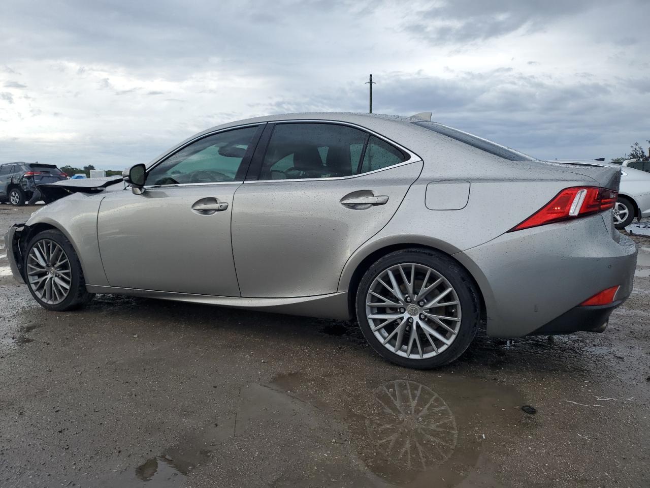 2015 Lexus IS - Image 2