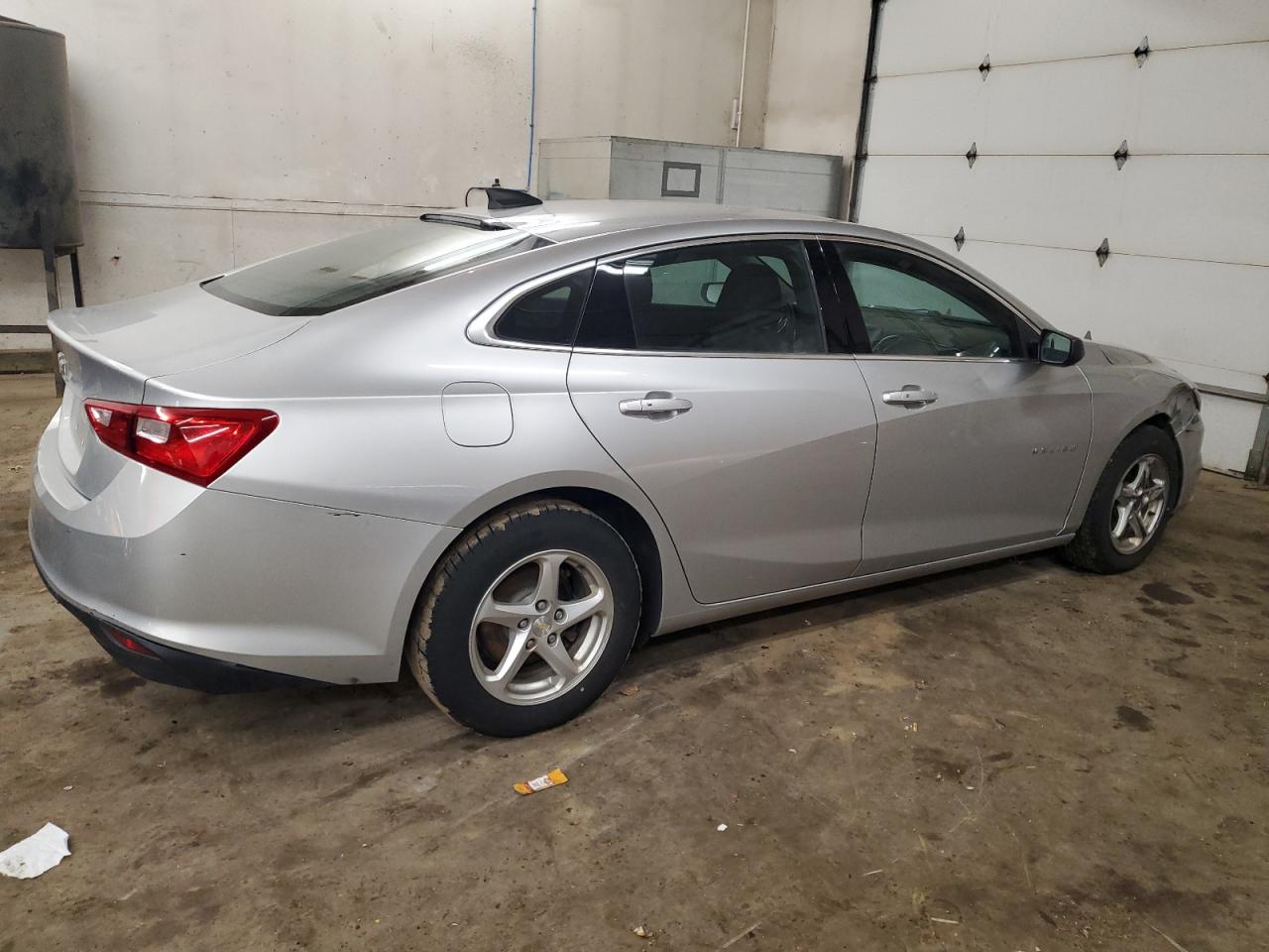 2018 Chevrolet Malibu - Image 3