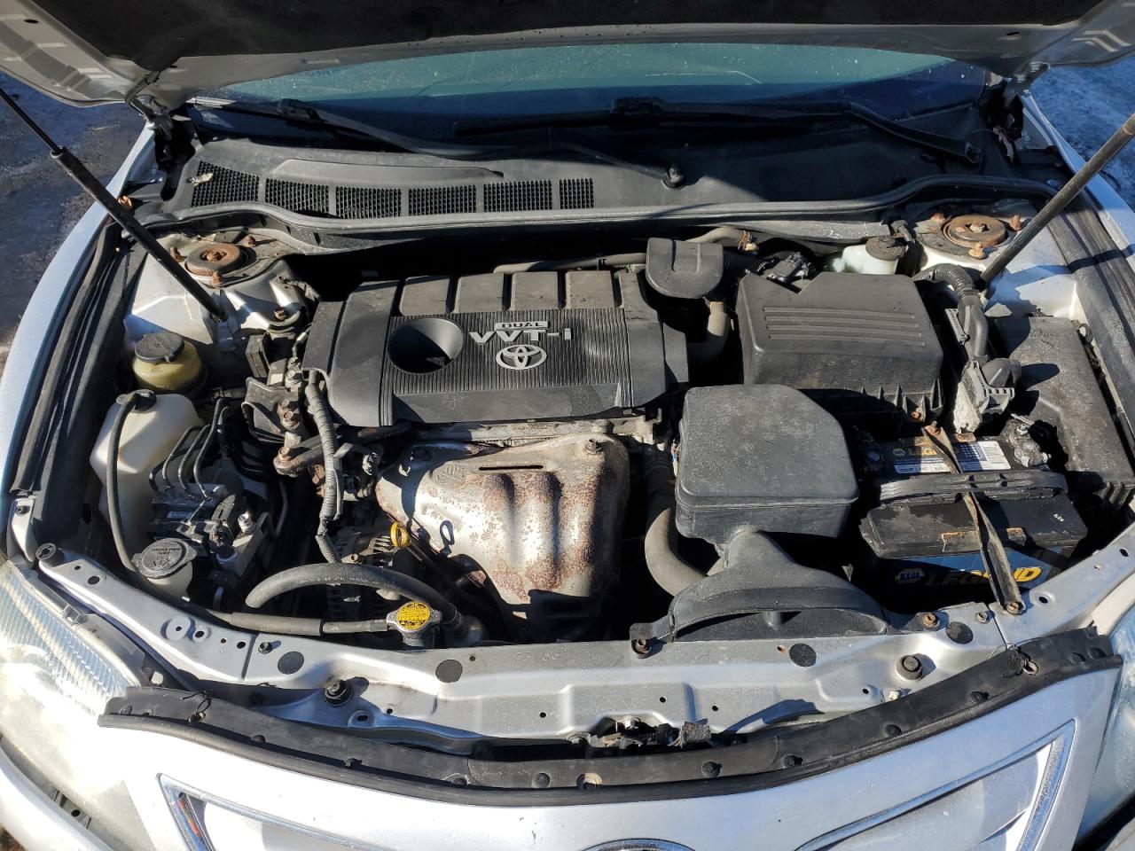 2010 Toyota Camry - Image 11