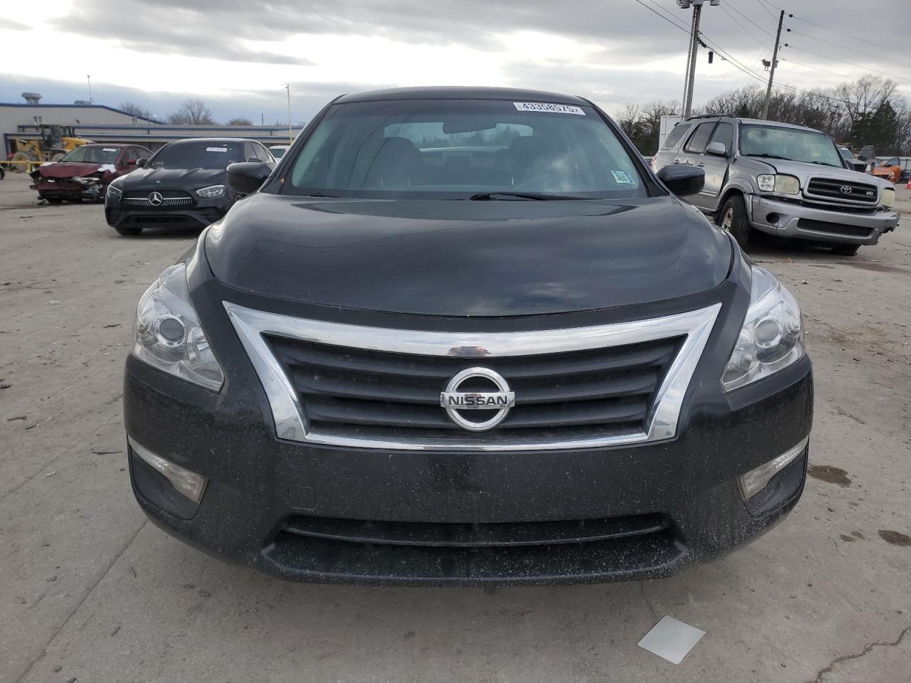 2015 Nissan Altima - Image 5