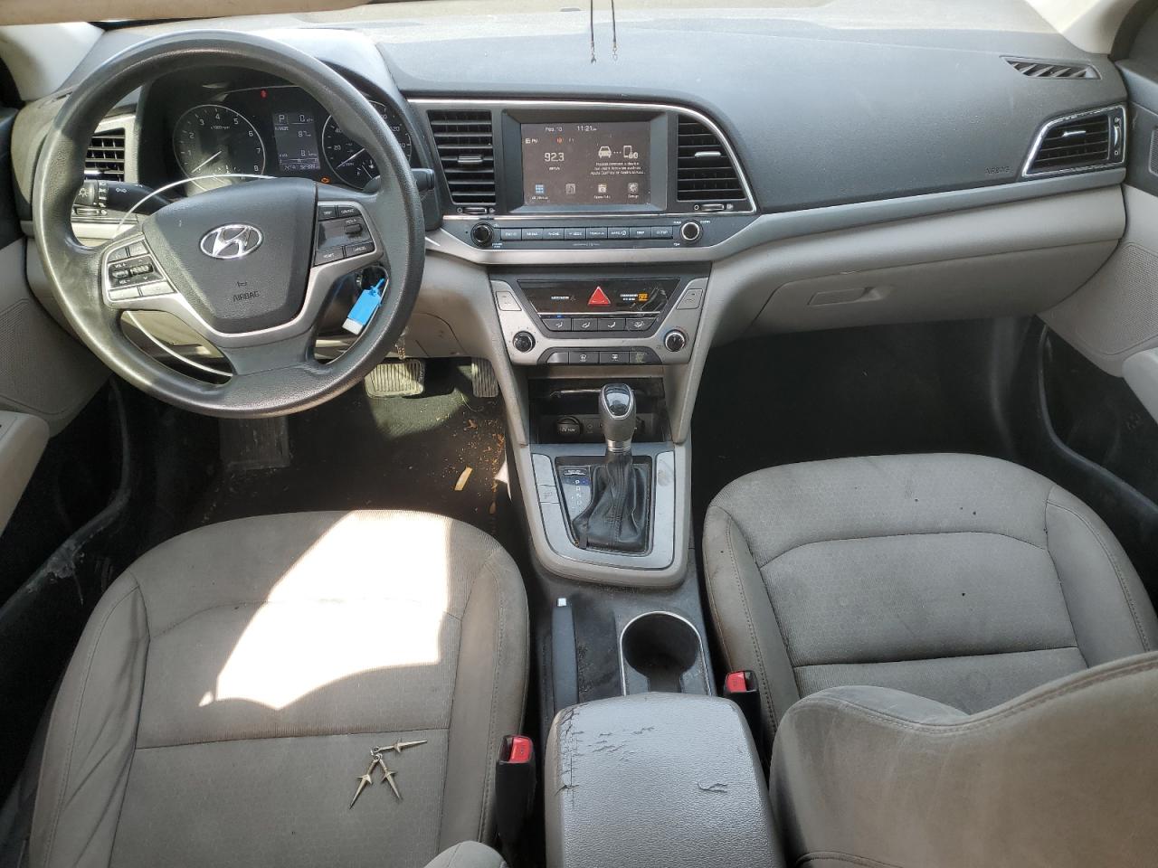 2017 Hyundai Elantra - Image 8