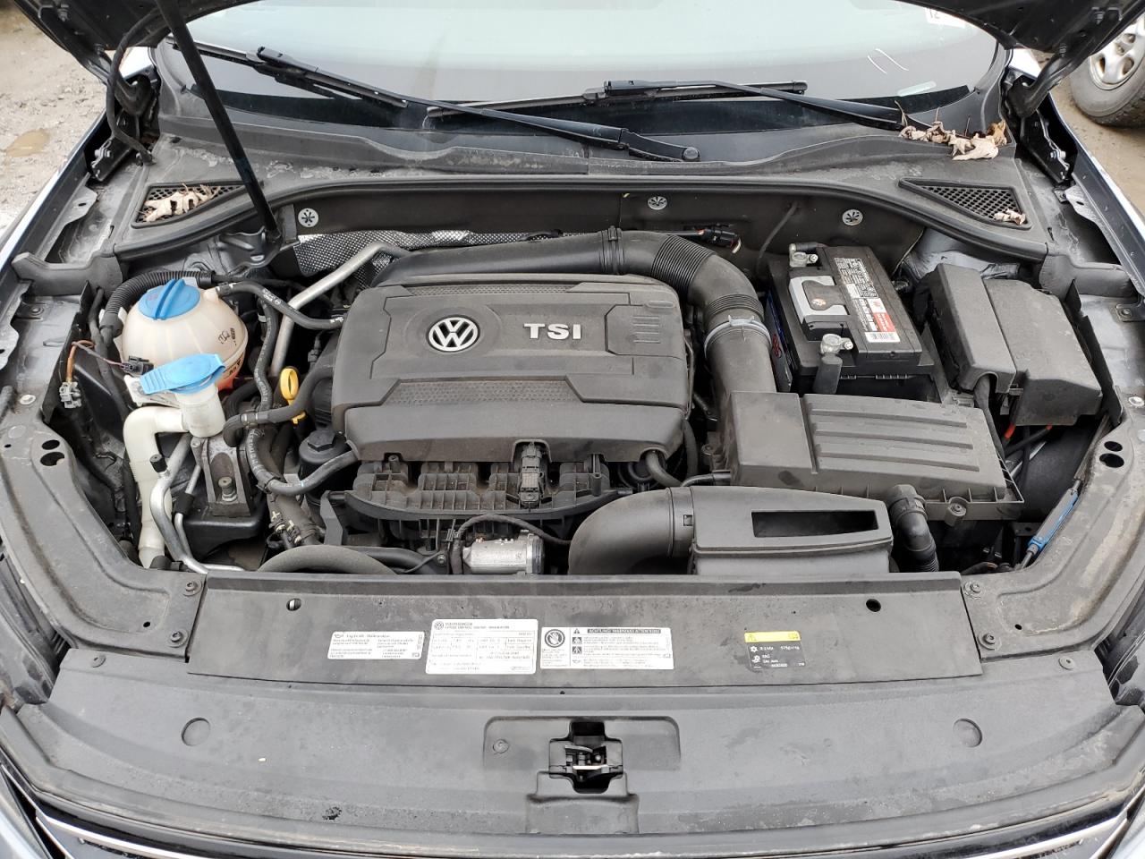 2016 Volkswagen Passat - Image 11