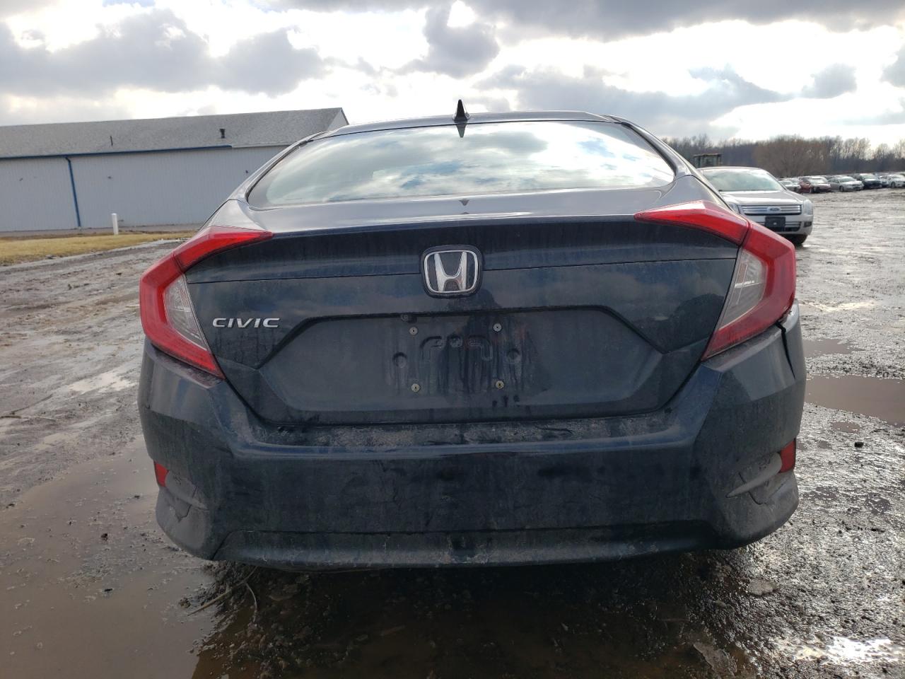 2018 Honda Civic - Image 6