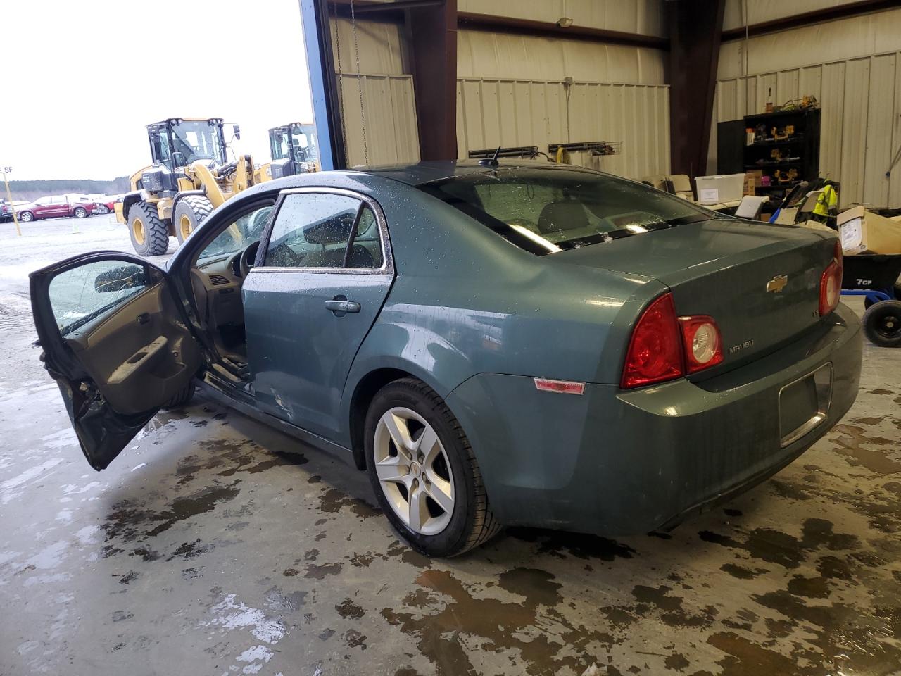 2009 Chevrolet Malibu - Image 2