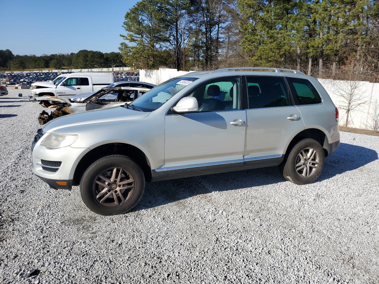 2008 Volkswagen Touareg - Image 1