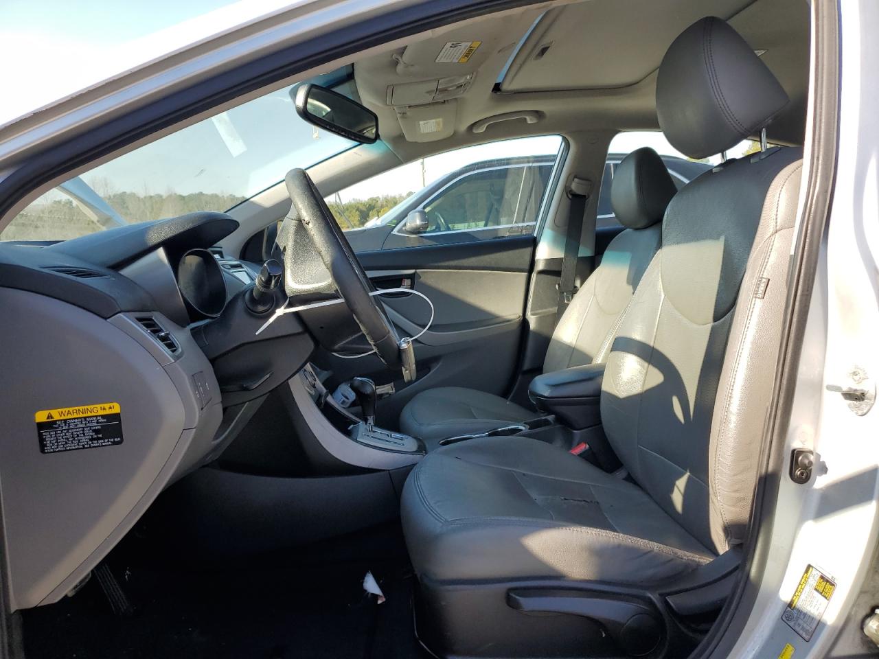 2012 Hyundai Elantra - Image 7