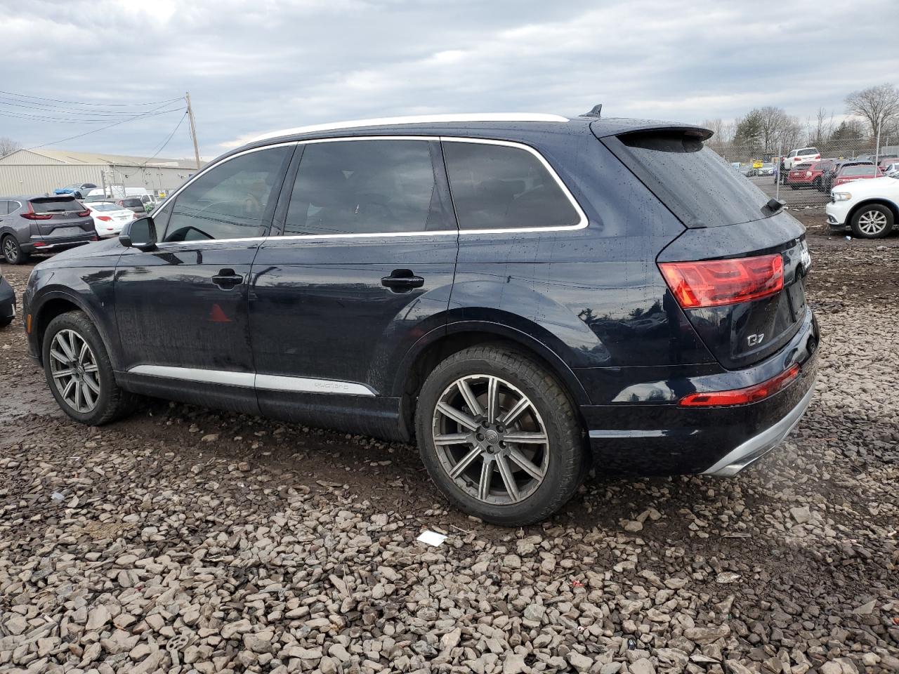2017 Audi Q7 - Image 2