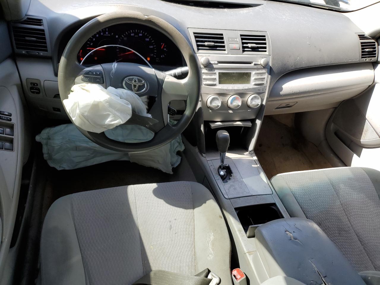 2011 Toyota Camry - Image 8