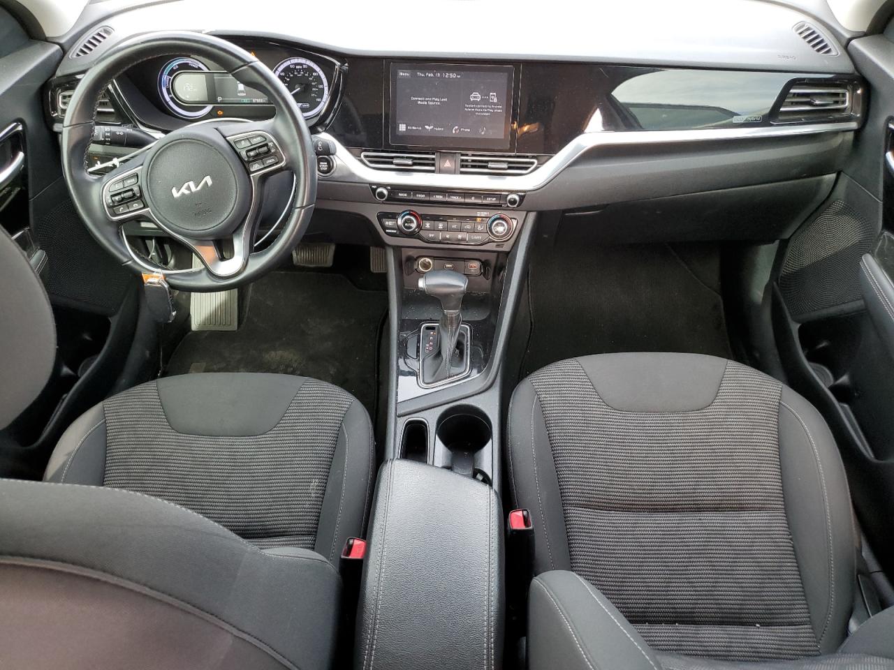 2022 Kia Niro - Image 8